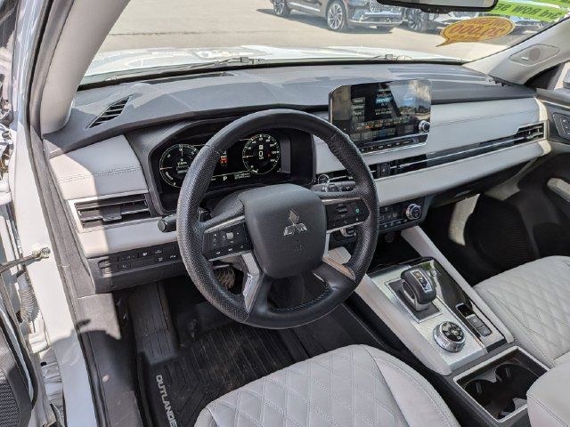 Used 2023 Mitsubishi Outlander SEL 40th Anniversary AWD/4WD image 8