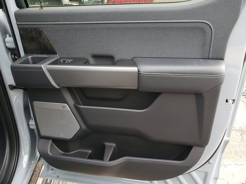 New 2026 Ford F350 Lariat w/ Black Appearance Package image 19