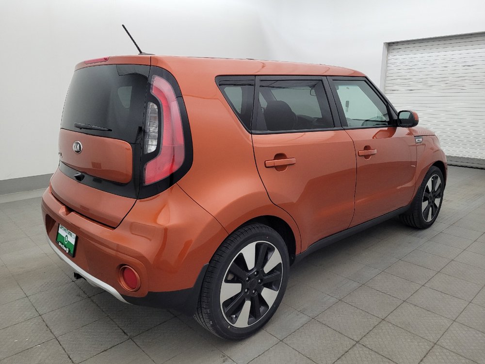 Used 2018 Kia Soul + FWD image 10