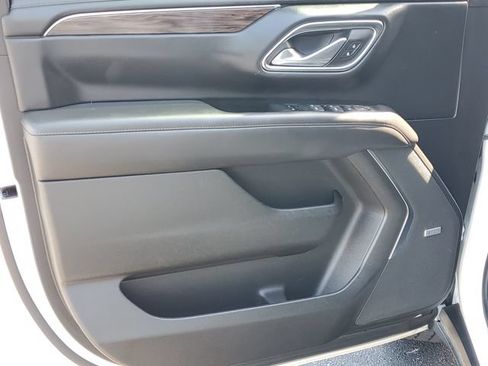 Used 2021 Chevrolet Suburban Z71 AWD/4WD image 23