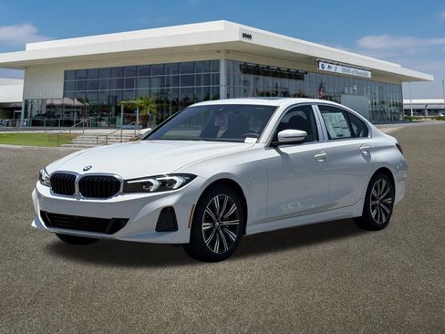 New 2026 BMW 330i Sedan RWD image 4