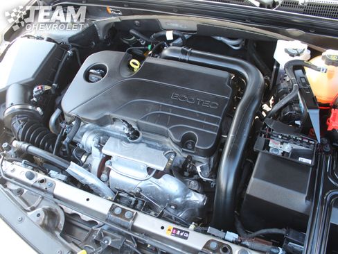 Used 2024 Chevrolet Malibu LT FWD image 30