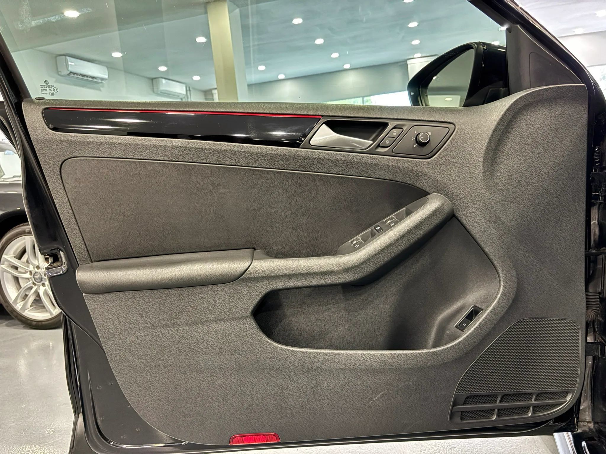 Used 2017 Volkswagen Jetta GLI FWD image 34