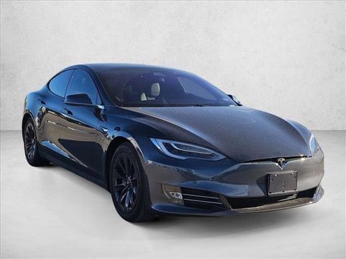 Used 2019 Tesla Model S 100D image 3