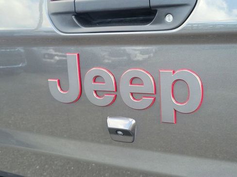 Used 2022 Jeep Gladiator Rubicon w/ Trailer Tow Package image 7