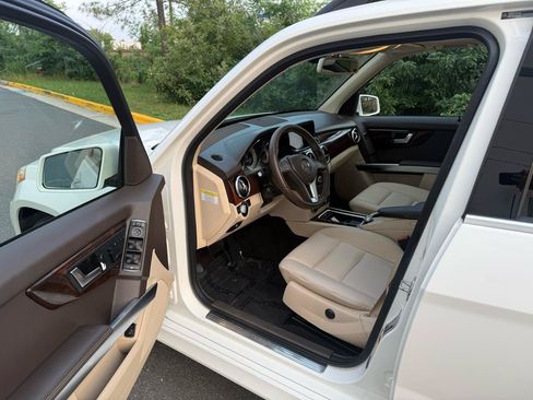 Used 2013 Mercedes-Benz GLK 350 4MATIC image 13