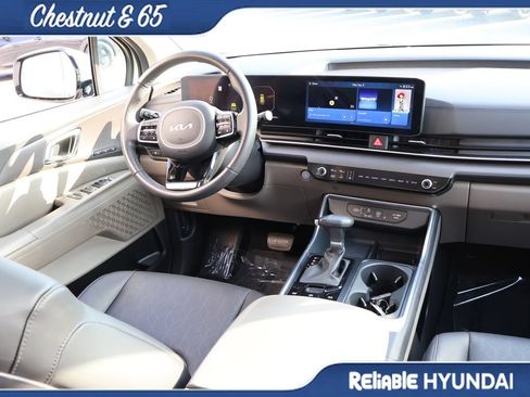 Used 2025 Kia Carnival SX FWD image 13