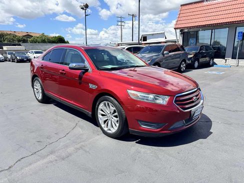 Used 2013 Ford Taurus Limited FWD image 8