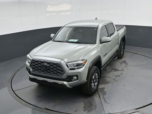 Used 2023 Toyota Tacoma TRD Off-Road image 44