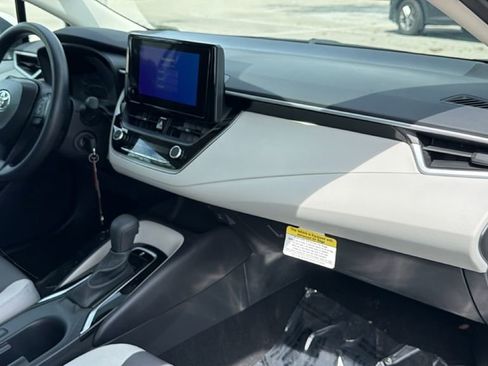 Used 2026 Toyota Corolla LE FWD image 40