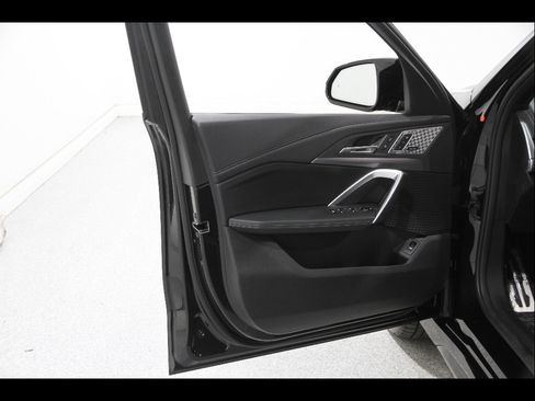 Certified 2025 BMW X1 M35i AWD/4WD image 4