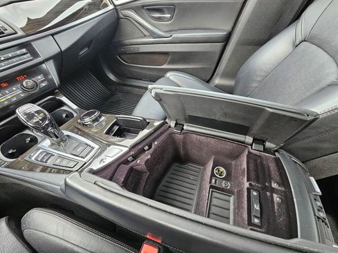 Used 2015 BMW 550i xDrive Sedan image 36