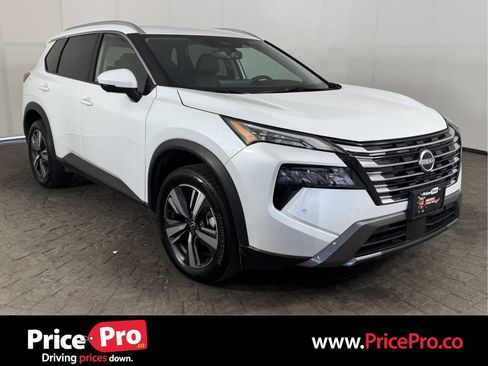 Used 2026 Nissan Rogue SL FWD image 1