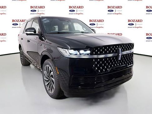 New 2026 Lincoln Navigator Black Label AWD/4WD image 1