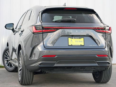 Used 2023 Lexus NX 250 FWD w/ Towing Package (2000 Lbs) image 5