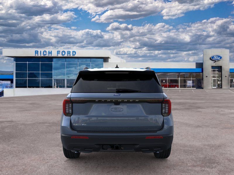 New 2026 Ford Explorer Active RWD image 5