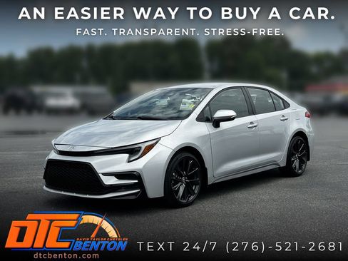 Used 2024 Toyota Corolla SE FWD image 3