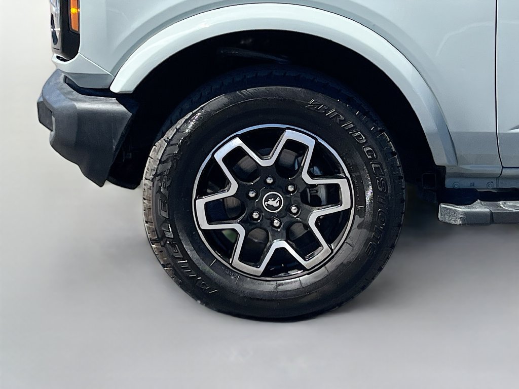 Used 2024 Ford Bronco Outer Banks AWD/4WD image 32