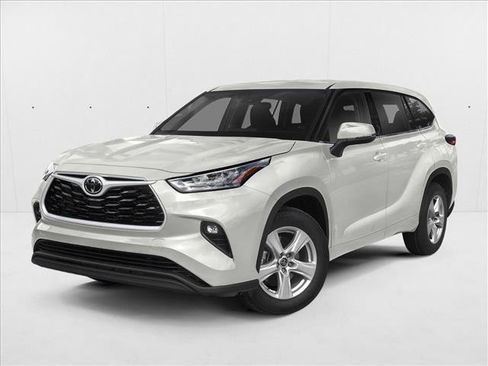 Used 2021 Toyota Highlander L FWD image 1