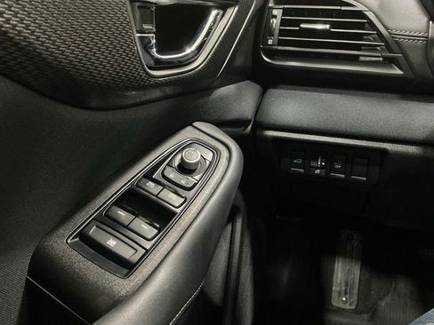 Used 2024 Subaru Outback Premium image 15