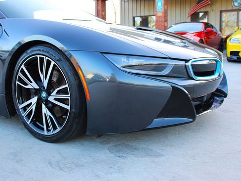 Used 2015 BMW i8 image 12