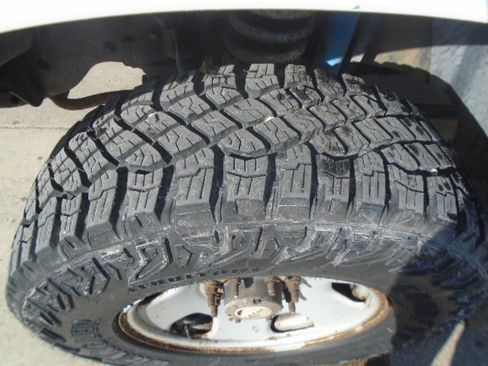 Used 2008 Ford F350 FX4 image 2