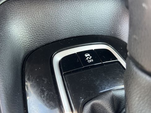 Used 2025 Toyota Corolla LE FWD image 27