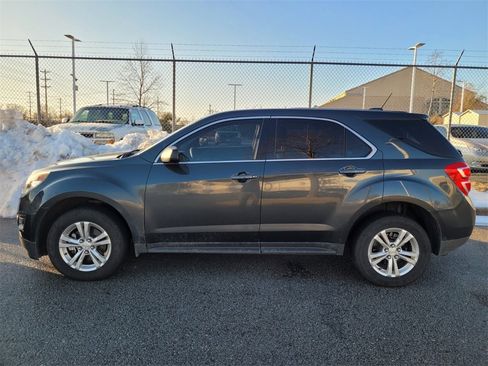 Used 2017 Chevrolet Equinox LS image 5