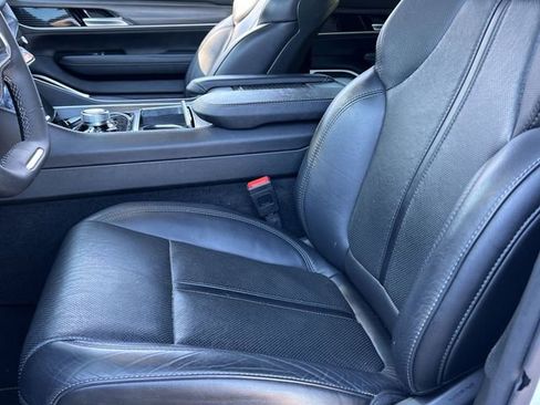 Used 2024 Jeep Wagoneer L Series III w/ Flexible Seating Group image 21