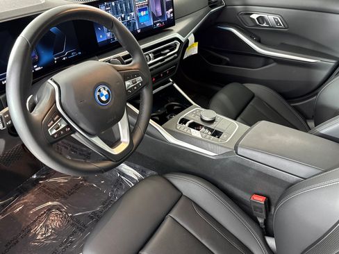 Used 2023 BMW 330e w/ Driving Assistance Package RWD image 4