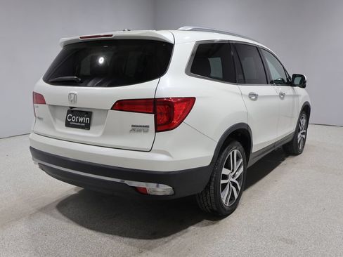 Used 2016 Honda Pilot Touring image 2