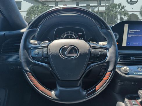 Certified 2023 Lexus LS 500 w/ Luxury Package RWD image 13
