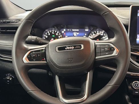 Used 2022 Jeep Compass Altitude image 11