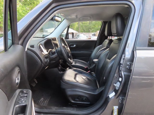 Used 2017 Jeep Renegade Limited AWD/4WD image 18