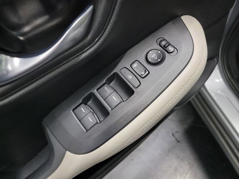 Certified 2023 Honda HR-V LX image 14