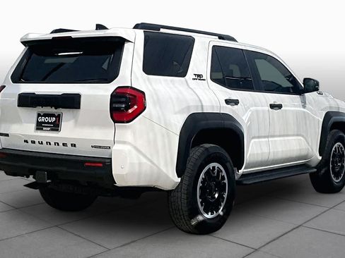 Used 2025 Toyota 4Runner TRD Off-Road AWD/4WD image 13