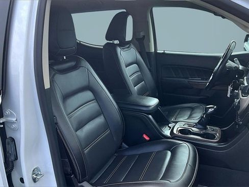 Used 2022 GMC Canyon Denali image 7