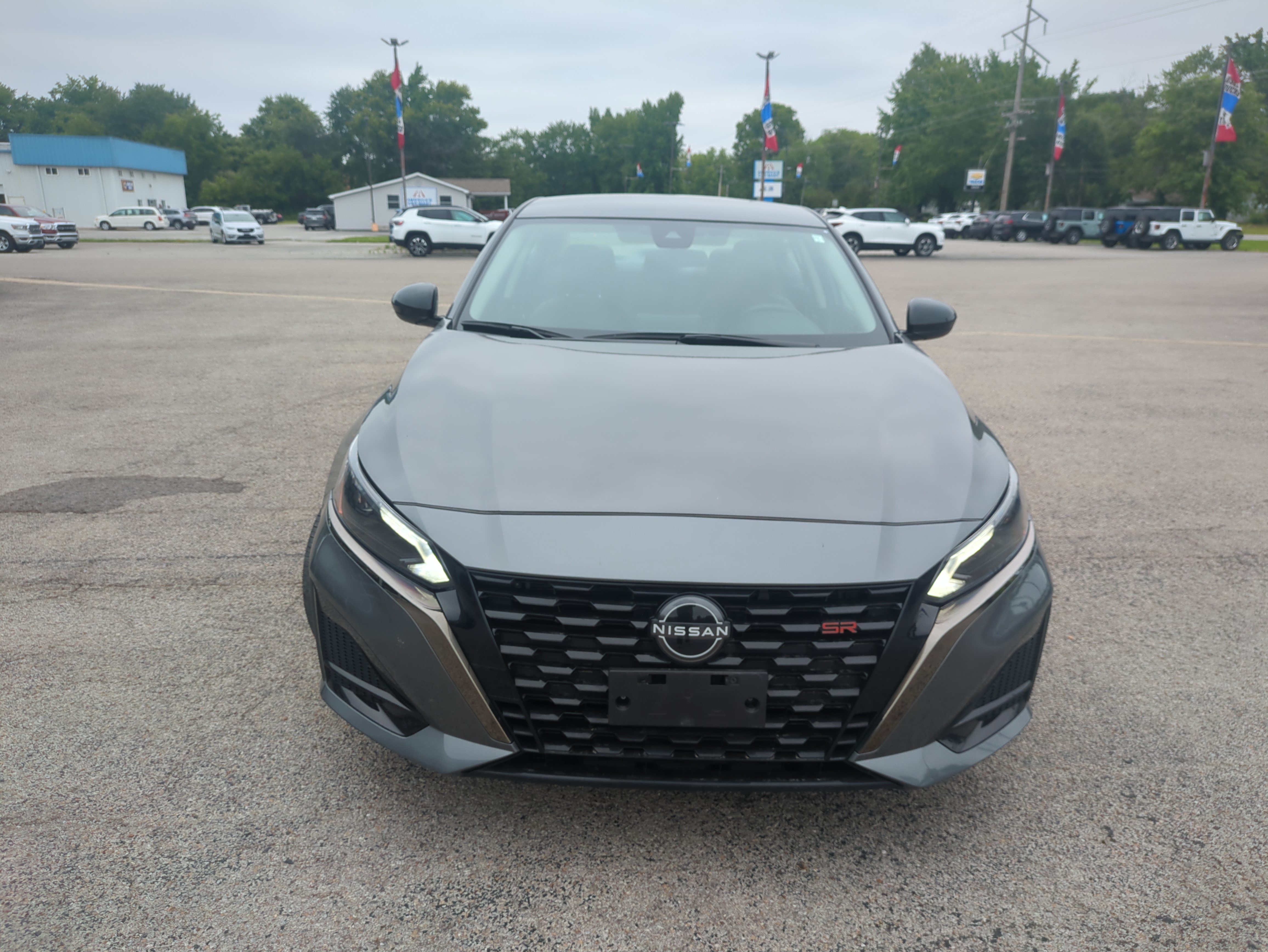 Used 2024 Nissan Altima 2.5 SR FWD image 6