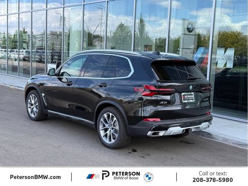 New 2026 BMW X5 xDrive50e w/ Premium Package AWD/4WD image 3
