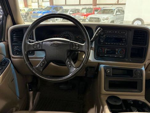 Used 2004 Chevrolet Silverado 3500 4x4 Crew Cab w/ Heavy-Duty Power Package image 18