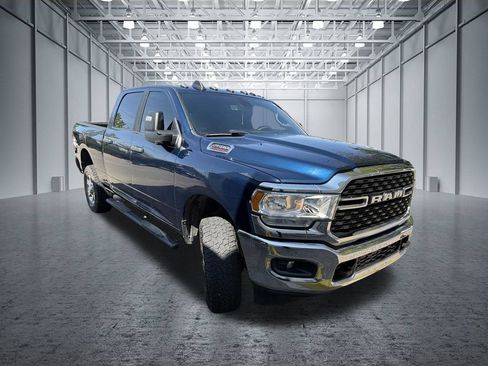 Used 2023 RAM 2500 Big Horn w/ Level 1 Equipment Group AWD/4WD image 3