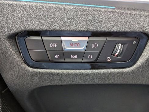 Used 2024 BMW 330e image 26