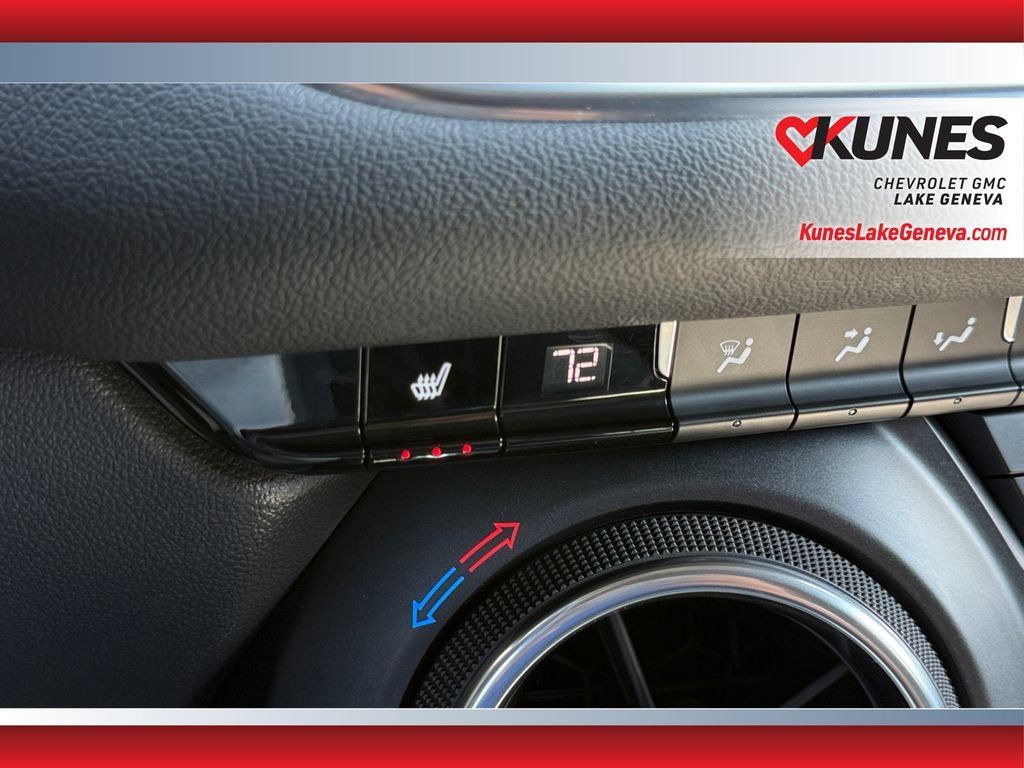 Used 2025 Chevrolet Blazer LT AWD/4WD image 31