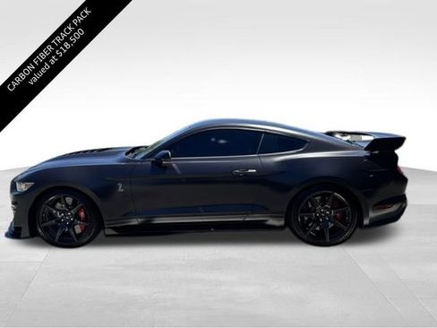Used 2022 Ford Mustang Shelby GT500 w/ Carbon Fiber Track Pack RWD image 5