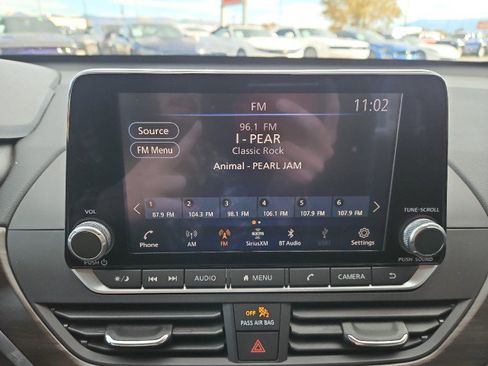 Used 2023 Nissan Altima 2.5 SV image 18