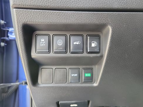 Used 2019 Nissan Rogue SV FWD image 30