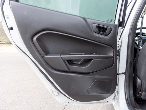 Used 2019 Ford Fiesta SE w/ Equipment Group 201A image 11