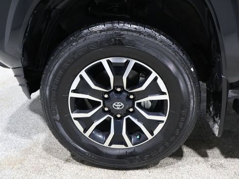 Used 2023 Toyota Tacoma TRD Sport image 9