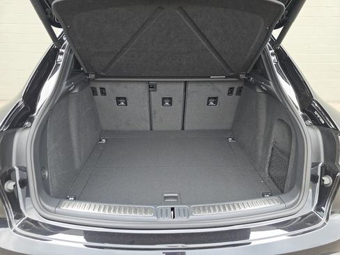 New 2026 Porsche Macan Turbo AWD/4WD image 15