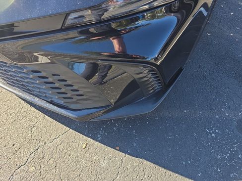 Used 2025 Toyota Camry SE image 5